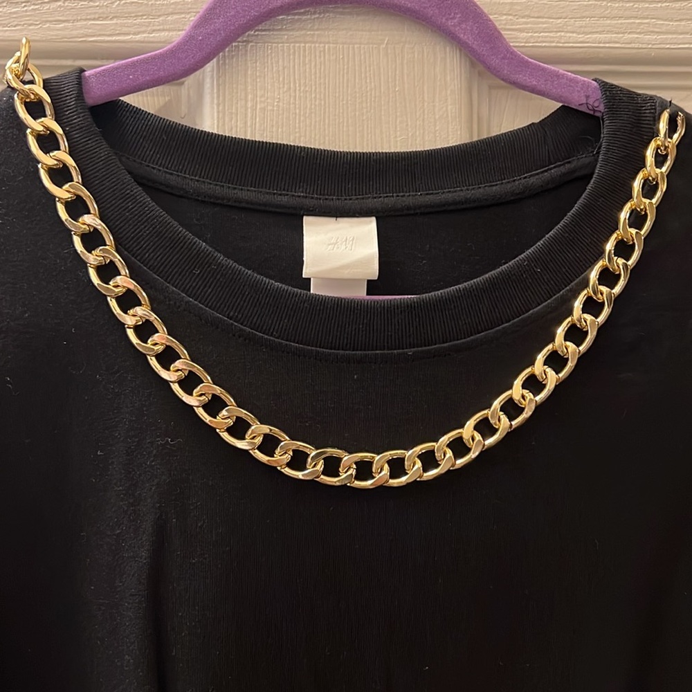 Black T-Shirt with Gold Chain Accent - Picture 2 of 4